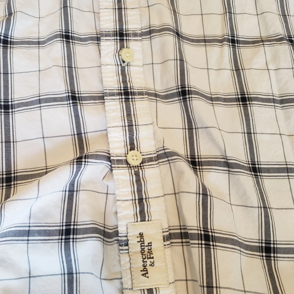 Mens button down - Picture 2 of 3